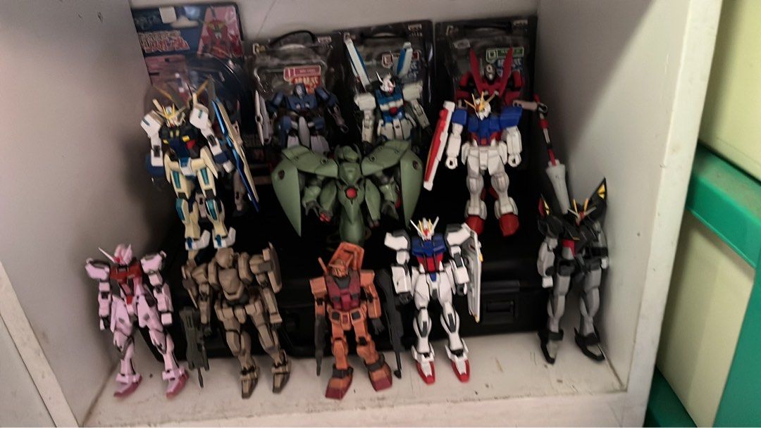 J apan Gundam figure (Category: Gundam & Model Kits) located in Calasiao. Submitted by maxwayne200413 (Listing ID 1460033220, Image 3). Description: ₱1800-2500 prices per pcs. as is onhand .