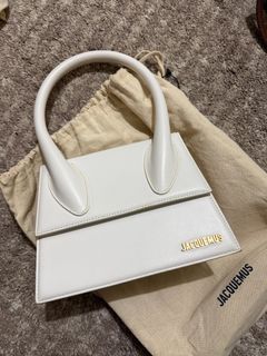 (Category: ) located in . Submitted by herwears (Listing ID 1460013475, Image 1). Description: .