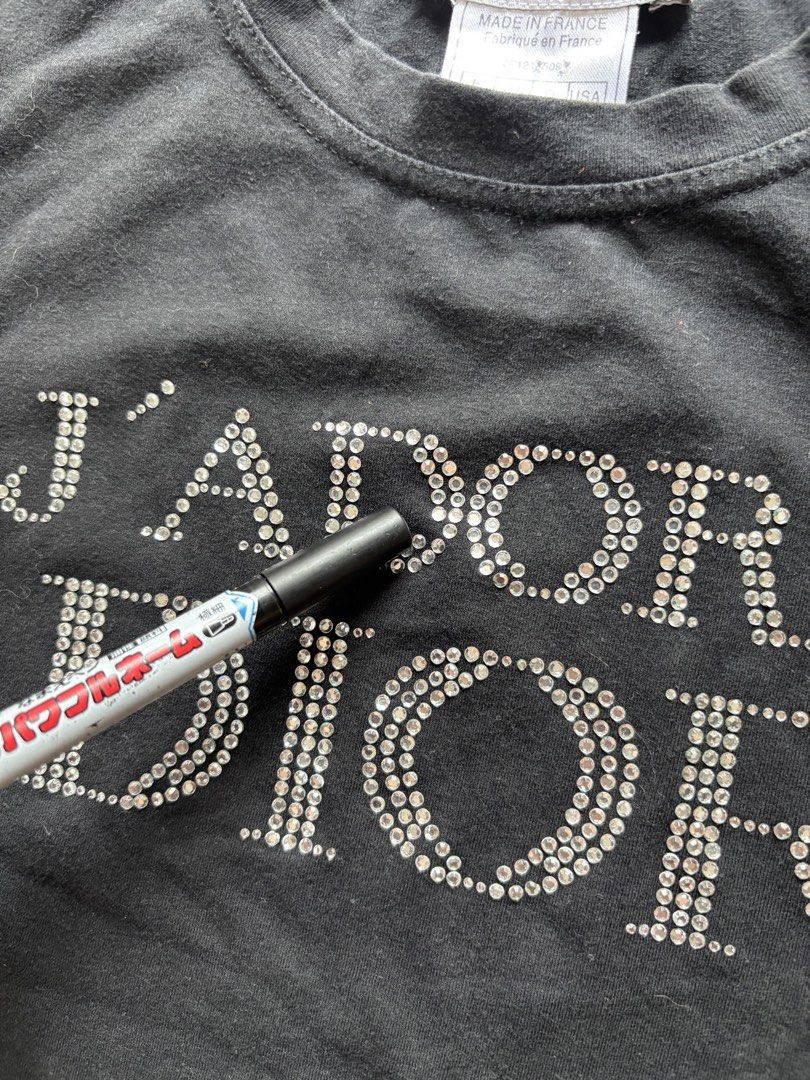 J’Adore Dior Baby tee (Category: Others Tops) located in Manila. Submitted by maxxxxxxxxxxxx (Listing ID 1459927955, Image 3). Description: Cute vintage dior Soft stretch baby tee See pics for details.