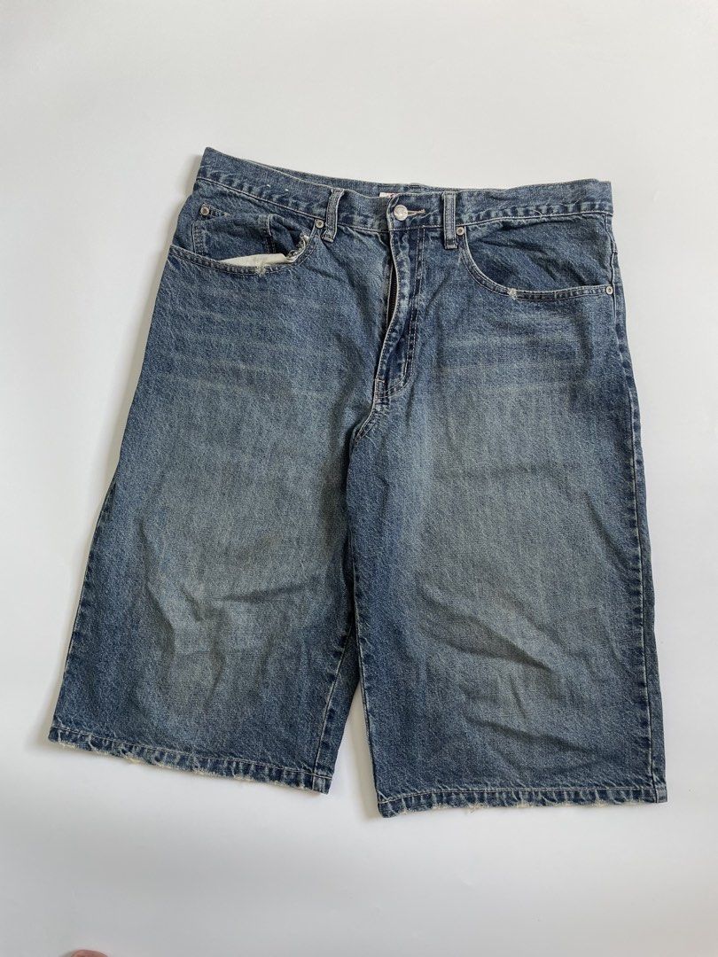 JayJays Big Pocket Jorts (Category: Shorts) located in Imus. Submitted by streetgrails.ph (Listing ID 1460088490, Image 2). Description: Jay Jays Big Pocket Jorts 36x26, hem:12 In excellent condition 9/10 color rate no issue! imus cavite loc! 📍 courier/mode of delivery: j&t or lalamove mode of payment: payment first thru gcash only! 📌 no return/refund! 📌 can send proof of legitimacy!.