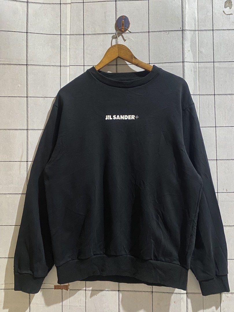JIL SANDER (Category: Activewear) located in Manila. Submitted by drippthrift00 (Listing ID 1459991944, Image 2). Description: JIL SANDER Excelent condition 22x28 Issue:need wash only 9|10 color rate.