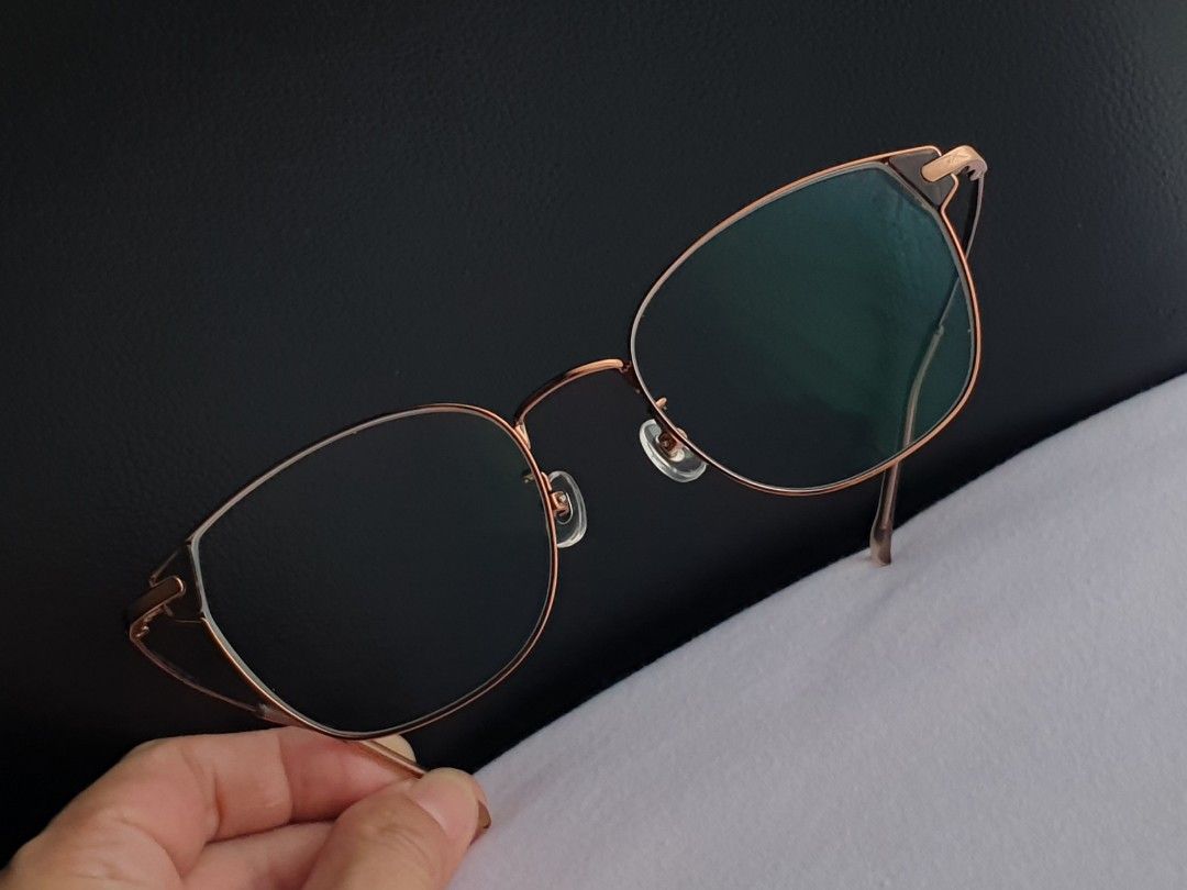 JINS Tokyo Lightweight Eyeglass Frame (Category: Sunglasses & Eyewear) located in Quezon City. Submitted by WasalakTwo (Listing ID 1459922364, Image 1). Description: Bought in Japan Good as new Lens are graded, but replaceable Open for delivery nationwide Front Width 14cm Front Height 4.1cm.