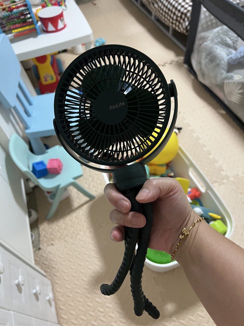 jisulife octupus fan (Category: Fans) located in Makati City. Submitted by tinajuancho (Listing ID 1459970628, Image 1). Description: used twice lng ngpalit n kc kme iba.
