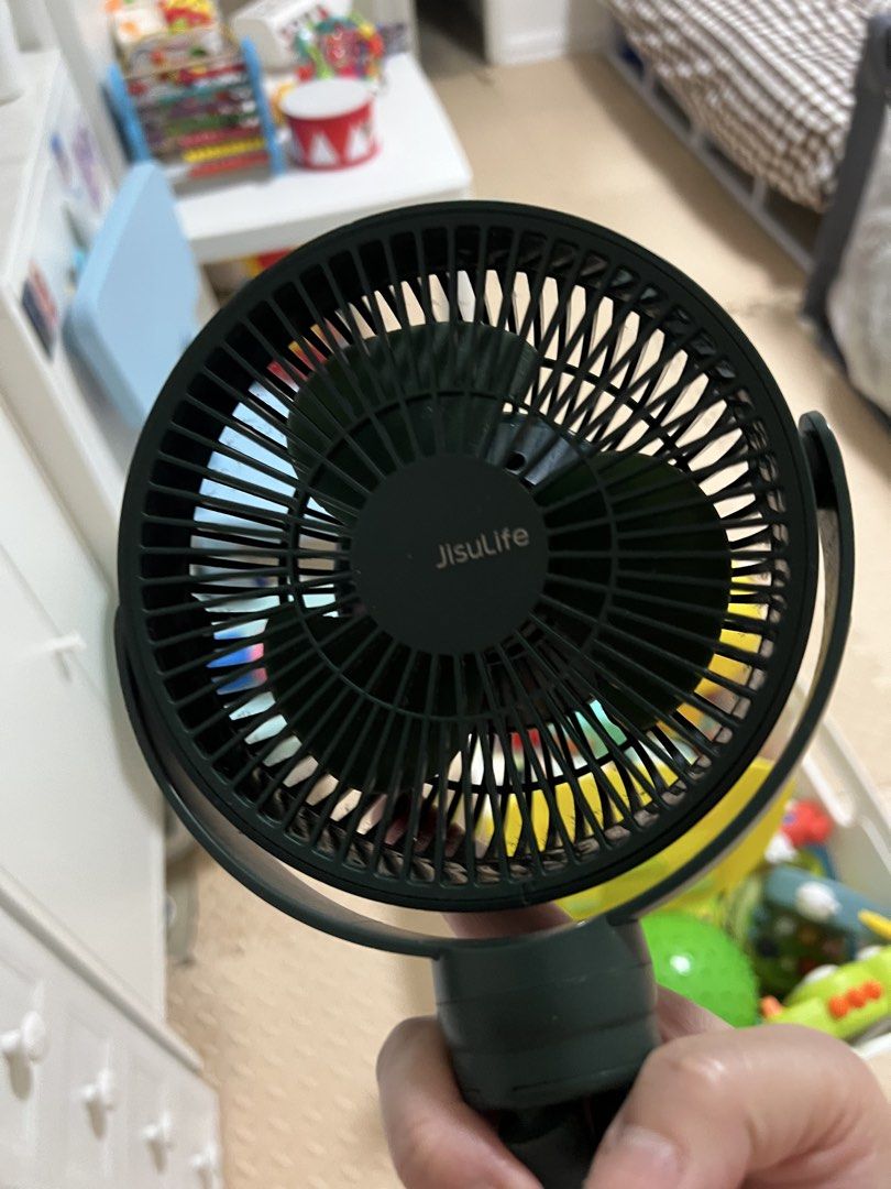 jisulife octupus fan (Category: Fans) located in Makati City. Submitted by tinajuancho (Listing ID 1459970628, Image 2). Description: used twice lng ngpalit n kc kme iba.