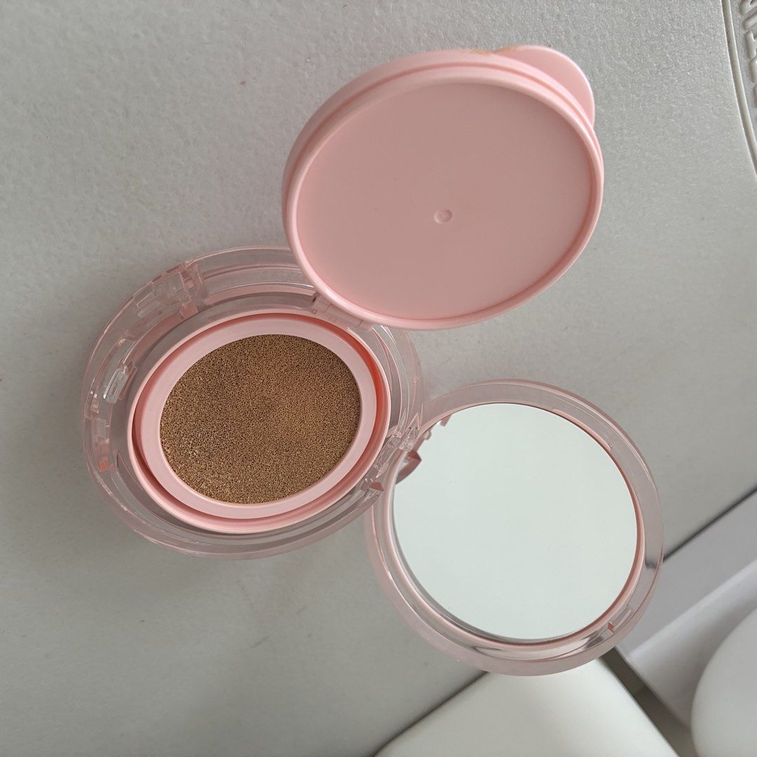 JMCY Whitening Sunscreen Cushion Foundation (Category: Makeup) located in Manila. Submitted by gabasta998 (Listing ID 1459954353, Image 2). Description: 60% full.