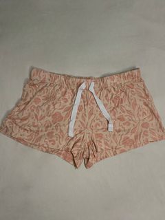 (Category: ) located in . Submitted by declutterbyjwy (Listing ID 1459906163, Image 1). Description: .