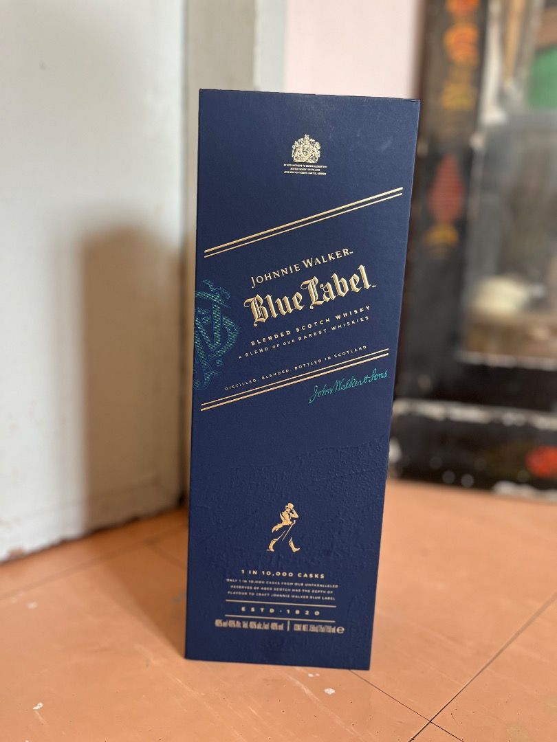 Johnnie Walker Blue Label Original Box (Category: Beverages) located in Caloocan City. Submitted by aician_b1101 (Listing ID 1459904787, Image 1). Description: Johnnie Walker Blue Label Original Empty Box Original 750mL presentation box Complete with bottle holder/inner packaging Good condition, no bottle included ₱700.