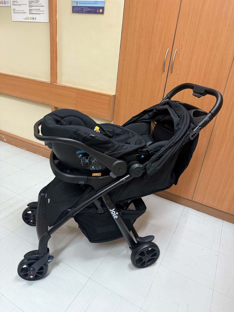 Joie stroller and car seat (Category: Strollers) located in Pasig City. Submitted by ronnamaelax (Listing ID 1460050959, Image 2). Description: Joie Muze LX Travel System + Joie Juva Infant Car Seat Perfect for newborns up to toddler stage — practical for everyday errands, walks, and family trips! Includes: ✔️ Joie Muze LX Stroller ✔️ Joie Juva Infant Car Seat (Group 0+ infant car seat & suitable rearward facing from birth to 13kg) ✔️ Lightweight