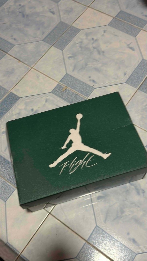 Jordan 4 - Oxidized Green 10.5M (Category: Casual Shoes) located in Imus. Submitted by amy_yyy (Listing ID 1460018003, Image 1). Description: negotiable available for package + jordan 3 palomino + jordan 4 zen master for ₱15,000 (negotiable) .