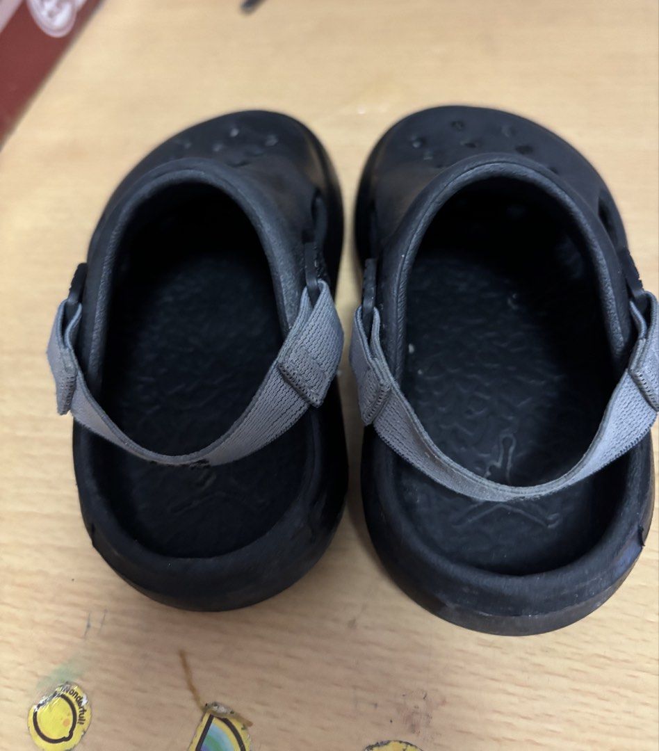 Jordan Hydrip Shoes US 7C Black (Category: Babies & Kids Fashion) located in Tanza. Submitted by closet_cleanup___ (Listing ID 1460075382, Image 3). Description: - Black Jordan Hydrip shoes for kids - Size: US 7C - Style: Slip-on clogs with heel strap - Ideal for: Water play and everyday wear - Sole length: Approximately 15cm - Condition: Minor scuffs from normal use.