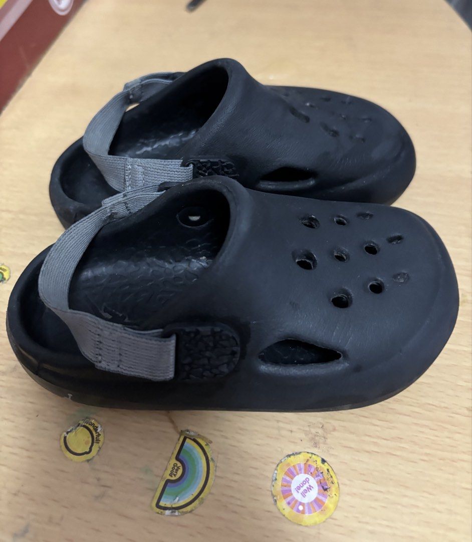 Jordan Hydrip Shoes US 7C Black (Category: Babies & Kids Fashion) located in Tanza. Submitted by closet_cleanup___ (Listing ID 1460075382, Image 1). Description: - Black Jordan Hydrip shoes for kids - Size: US 7C - Style: Slip-on clogs with heel strap - Ideal for: Water play and everyday wear - Sole length: Approximately 15cm - Condition: Minor scuffs from normal use.