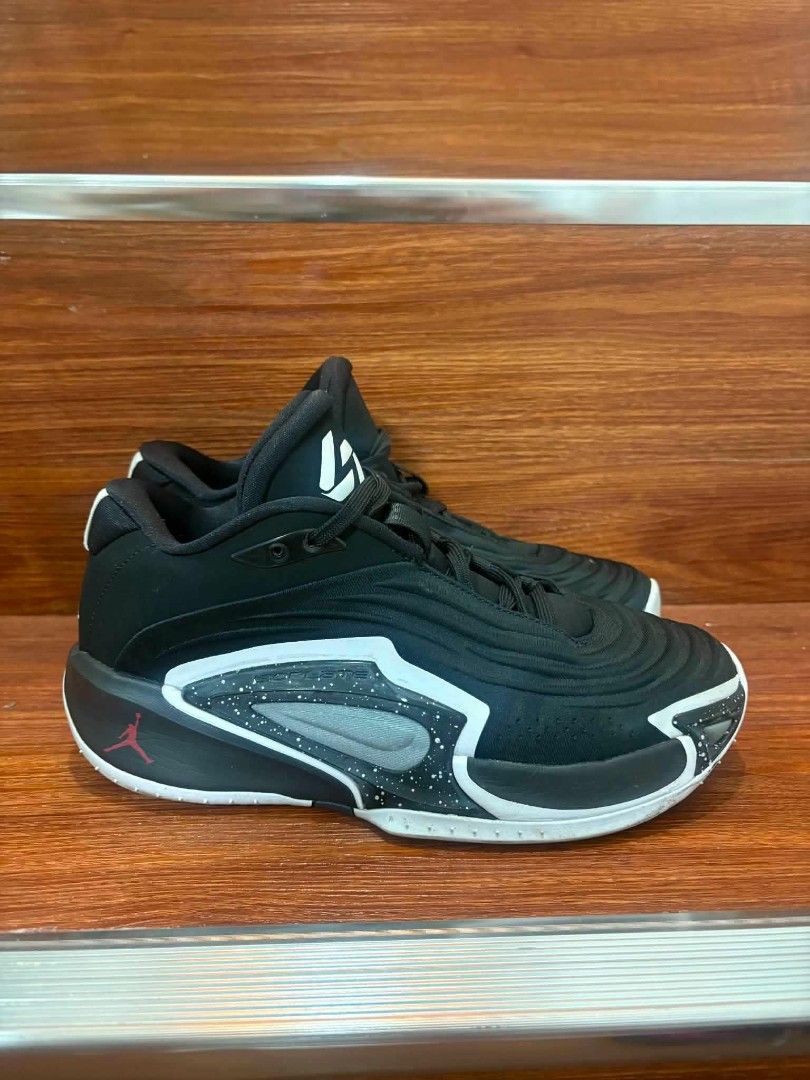 Jordan Luka 3 (Category: Sneakers) located in Calamba. Submitted by kkbrandedapparel.ii (Listing ID 1460063124, Image 1). Description: RUSH SALE x BAWAS KALAT ‼️ Size 8.5 All authentic 💯 All Slightly used / Excellent condition *no box na po sila 📍Laguna Area 📦 Jnt or Lalamove only 📌 Slightly nego for sure buyer..