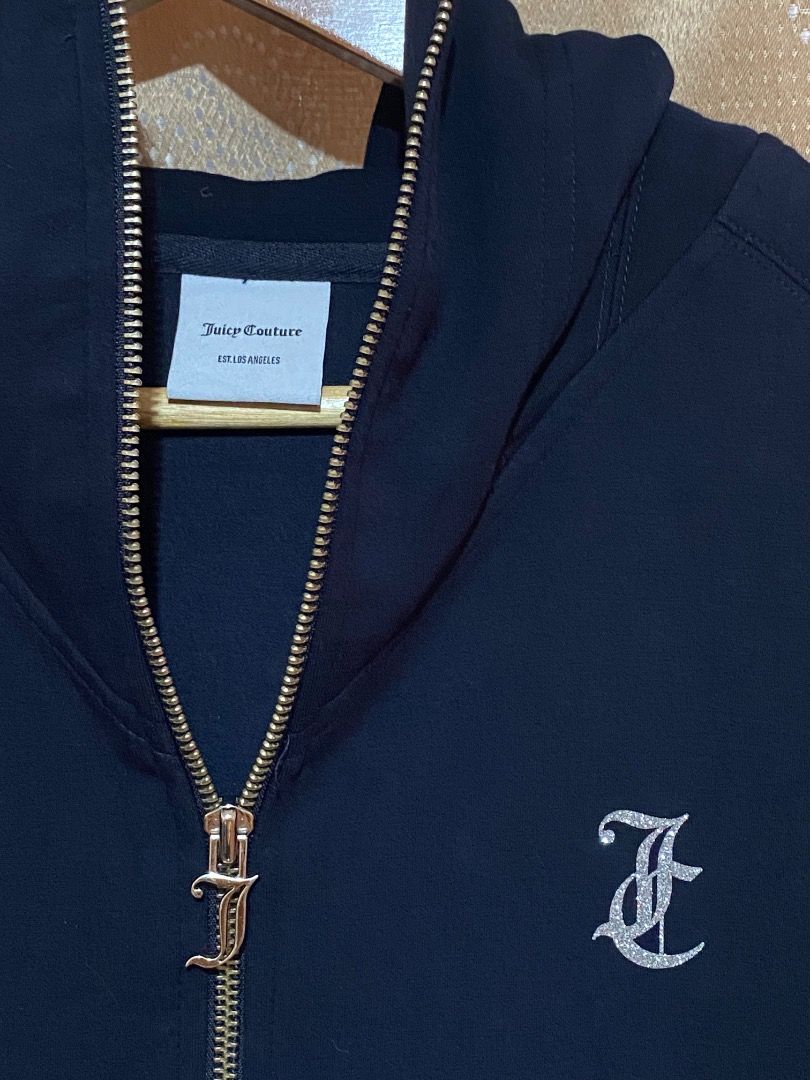 Juicy Couture Fullzip Hoodie (Category: Coats, Jackets and Outerwear) located in General Santos City (Dadiangas). Submitted by abu_tasneem1 (Listing ID 1459922212, Image 3). Description: Juicy Couture Fullzip Hoodie size XL women’s .