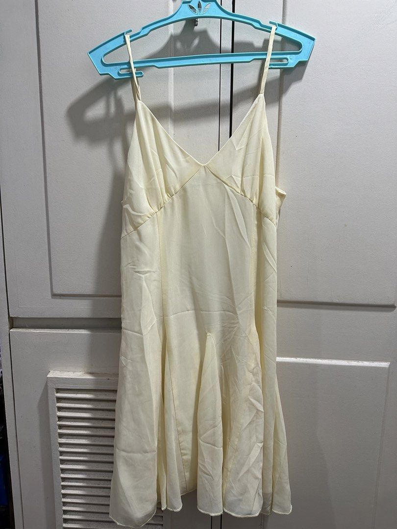 Just Because Butter Yellow Mini Dress (Category: Dresses) located in Caloocan City. Submitted by keanecleaned (Listing ID 1460054362, Image 1). Description: RFS: Not my style Only washed and stored, never used :) .