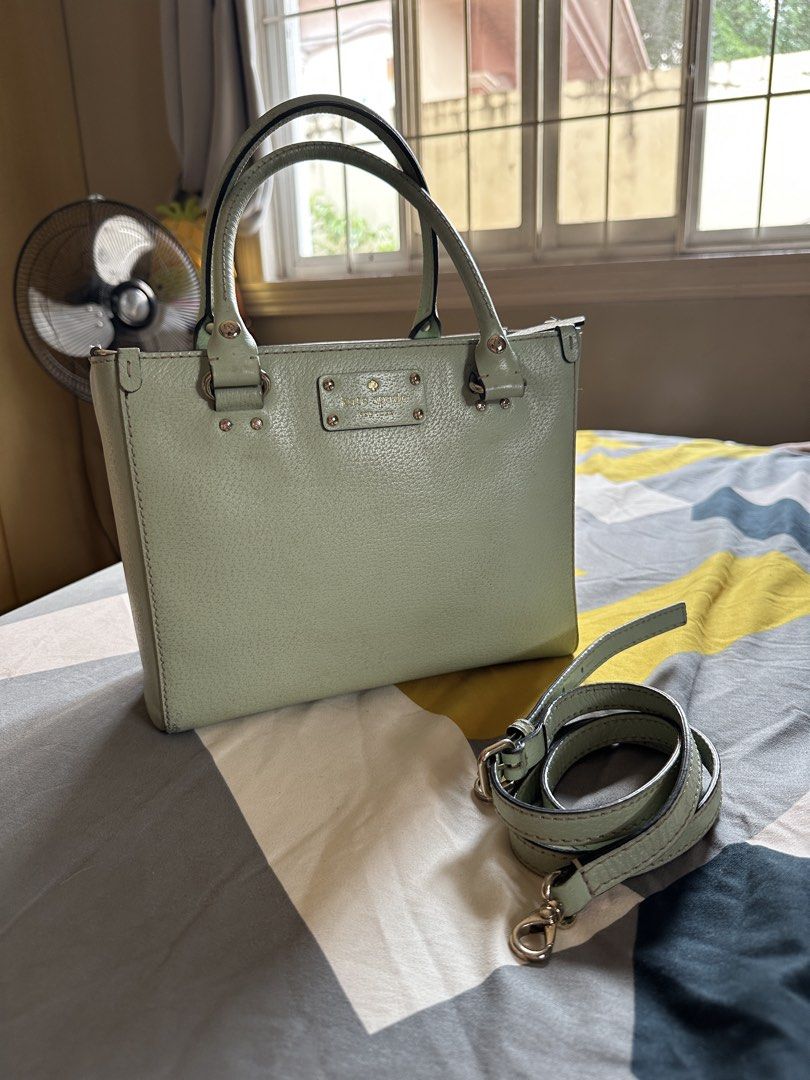 Kate Spade Wellesley (Mint) (Category: Luxury Bags & Wallets) located in Makati City. Submitted by tempting_closet (Listing ID 1459959551, Image 1). Description: Looking for new owner. .