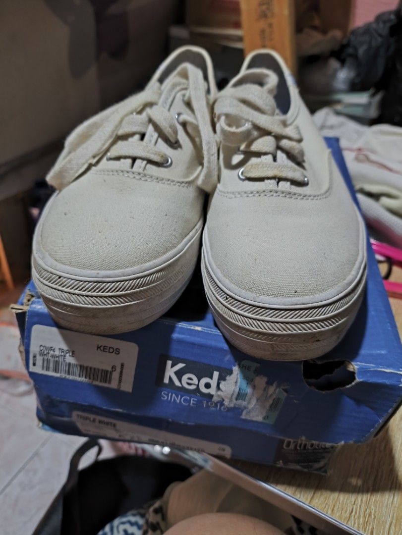 Keds Triple White Canvas Sneakers (Category: Sneakers) located in Cebu City. Submitted by jsantos06 (Listing ID 1460099811, Image 1). Description: - Classic Keds canvas sneakers - Color: Triple White - Style: Lace-up - Comfort: Comfortable and versatile for everyday wear - Condition: Comes with original box - Size: 6 US.