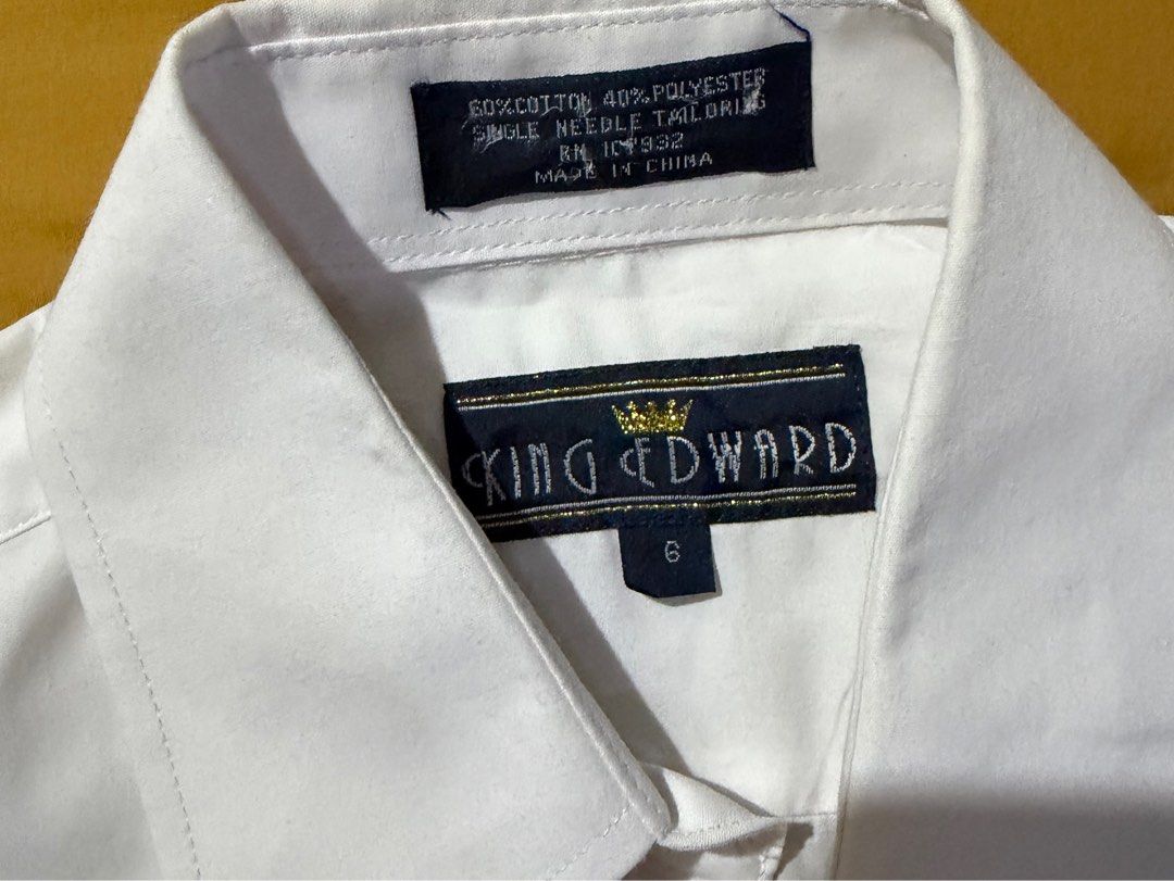 White Long Sleeve Button Up Shirt (Category: Tshirts & Polo Shirts ) located in Mandaluyong City. Submitted by xela.tings (Listing ID 1460032894, Image 2). Description: White Button-up shirt Chest pocket Thick collar and sleeves.