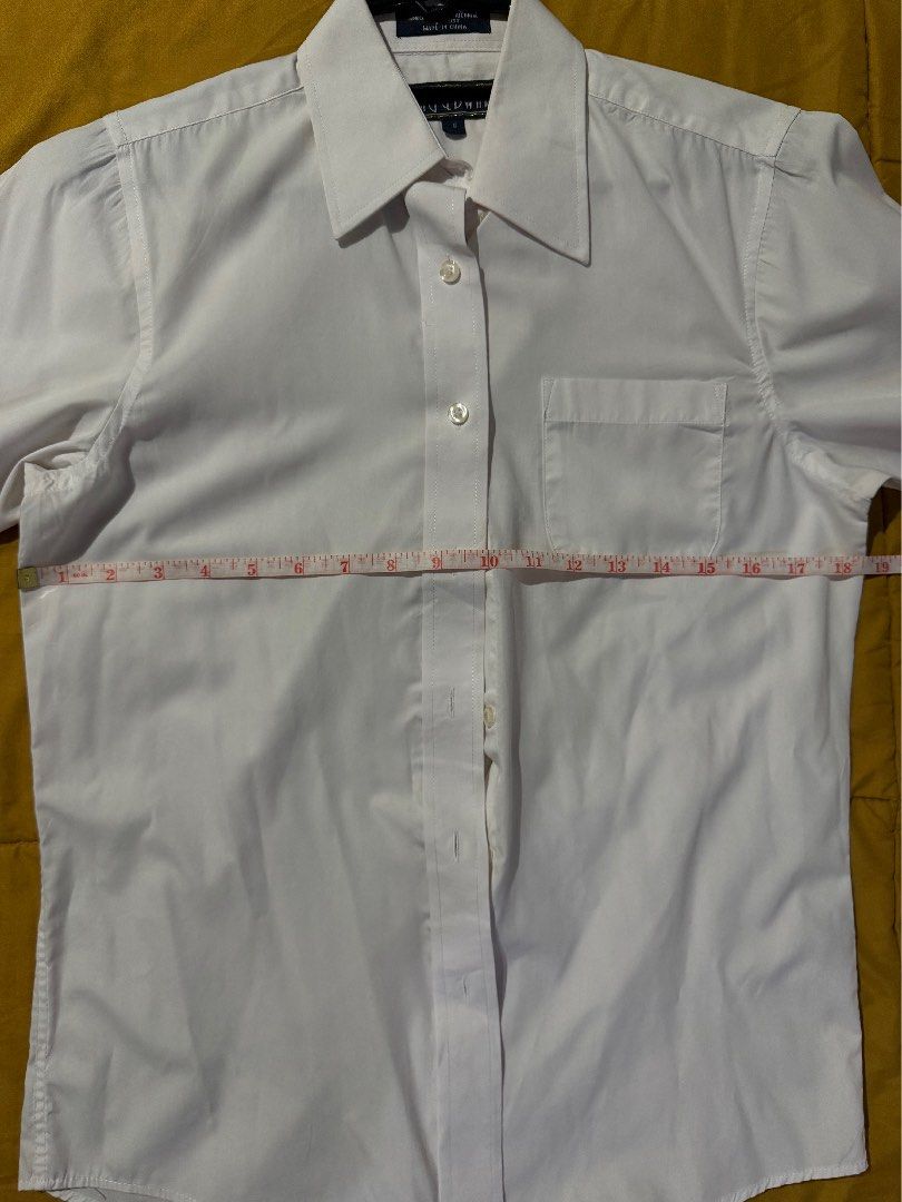 White Long Sleeve Button Up Shirt (Category: Tshirts & Polo Shirts ) located in Mandaluyong City. Submitted by xela.tings (Listing ID 1460032894, Image 3). Description: White Button-up shirt Chest pocket Thick collar and sleeves.