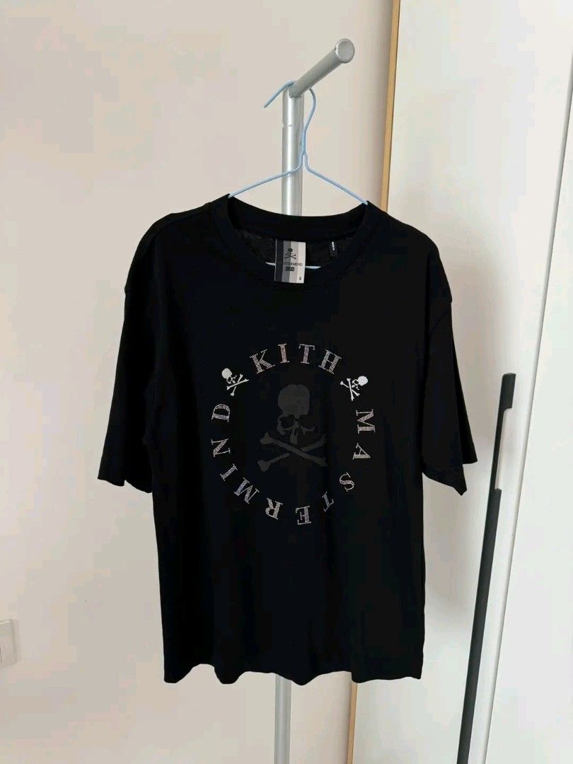 Kith Tshirt Small (Category: Activewear) located in Trece Martires City. Submitted by cosmicpenguin_d55bec (Listing ID 1460097404, Image 1). Description: Kith.