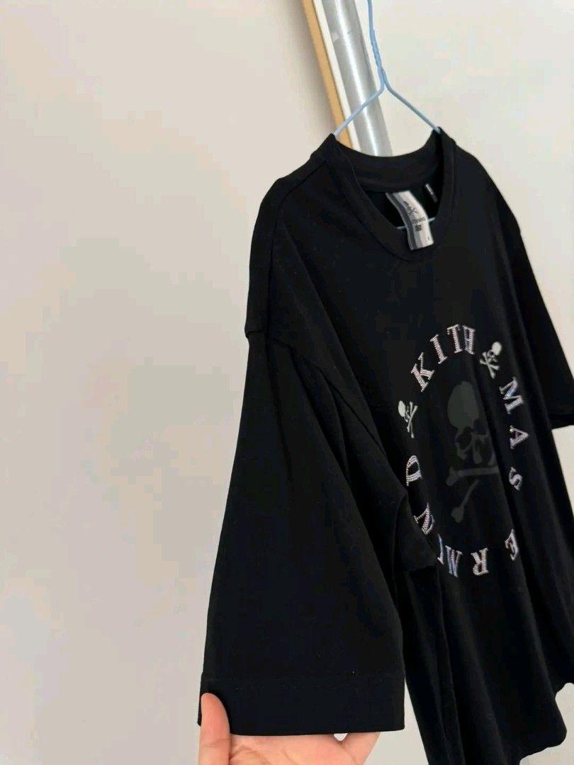 Kith Tshirt Small (Category: Activewear) located in Trece Martires City. Submitted by cosmicpenguin_d55bec (Listing ID 1460097404, Image 2). Description: Kith.