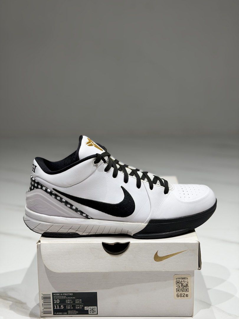 KOBE 4 MAMBACITA (Category: Sneakers) located in Caloocan City. Submitted by 321soled (Listing ID 1460018235, Image 1). Description: for sale/trade kb 4 mambacita size 10 used / complete 9,995 IG/Tktk : @321soled south caloocan area .