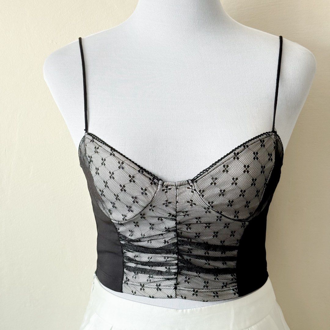 Lace Panel Crop Cami Top (Category: Others Tops) located in Antipolo. Submitted by rosywardrobe (Listing ID 1460069344, Image 2). Description: 🎀 MAKE READING A HABIT 🎀 • No order form, no reservation! • Strictly 1 day reservation • Payment first before order processing • No return, No exchange • Don’t make an offer if you’re not 100% sure • No shipping every weekends — PAYMENT CHANNELS — • GCash • Gotyme • Maya • BDO • BPI • Unionbank — DELIVER