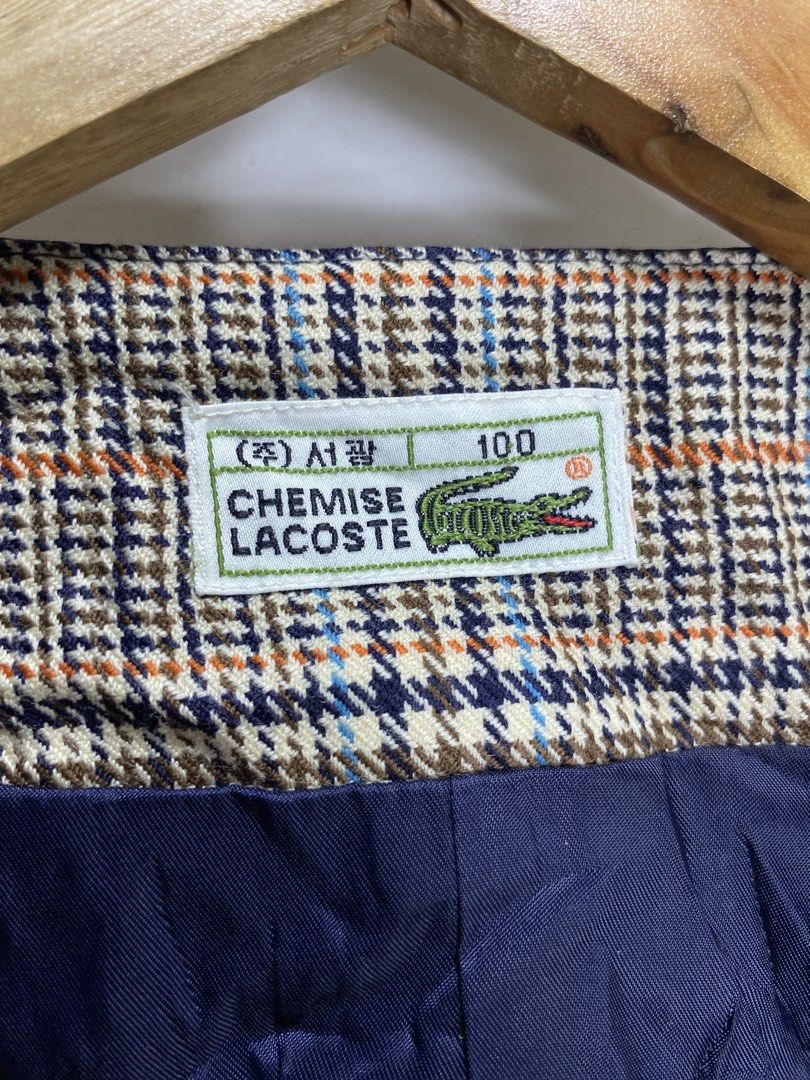 Lacoste chalico/vest (Category: Vests) located in Surigao. Submitted by ricsons (Listing ID 1458688348, Image 3). Description: 18x22 dimension With adjuster sa back 9.8/10 color rate No issue .
