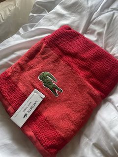 (Category: ) located in . Submitted by closetbymint (Listing ID 1459925876, Image 1). Description: .