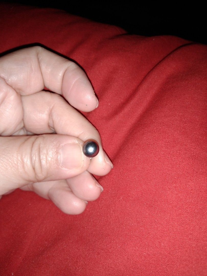 Large black pearl earrings one pc (Category: Earrings) located in Quezon City. Submitted by eidorableshop (Listing ID 1459905822, Image 2). Description: .