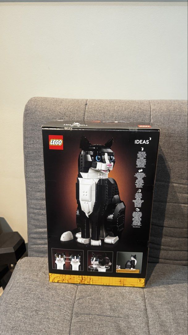Lego Tuxedo Cat (Category: Lego & Building Sets) located in Quezon City. Submitted by mbreob (Listing ID 1460103209, Image 3). Description: Lego Tuxedo Cat Brand new Hard to find Lego MOD: Grab, Lalamove, LC MOP: Gcash or any bank transfer.
