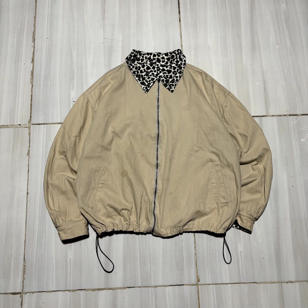 LEOPARD HARD DENIM REVERSIBLE JACKET (Category: Coats, Jackets and Outerwear) located in Pasay City. Submitted by turthrift (Listing ID 1460058850, Image 2). Description: W26 L27.