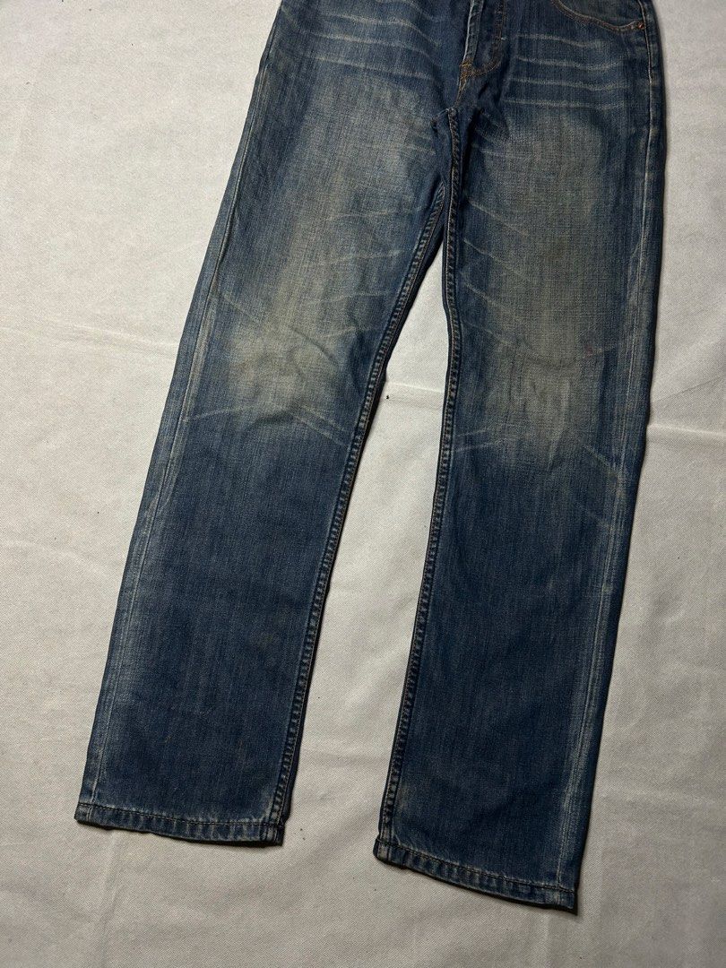 Levi’s 501 Jeans (Category: Jeans) located in Iloilo. Submitted by noy_thrift (Listing ID 1460050308, Image 2). Description: Levi’s 501 Jeans Waistline 28-29 Thighs 11.2 Knee 8.2 Leghole 7.5 Inseam 31 Outseam 43 Front Rise 10.4 Back Rise 13.5 Excellent Condition Sign Of Usage.