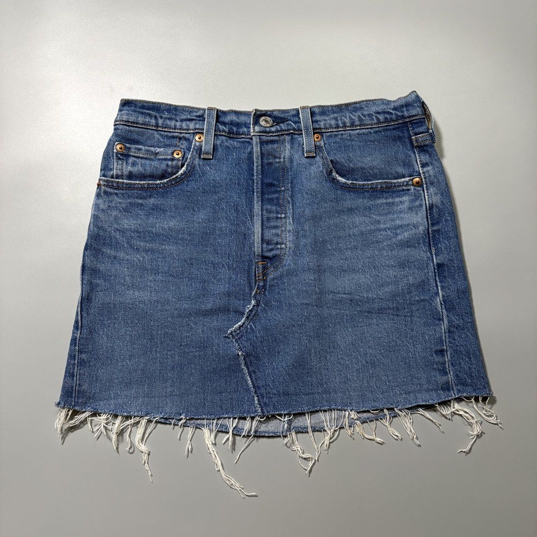 Levis 501 Skirt (Category: Skirts) located in Tayabas. Submitted by tayabaskartell (Listing ID 1459993351, Image 2). Description: .