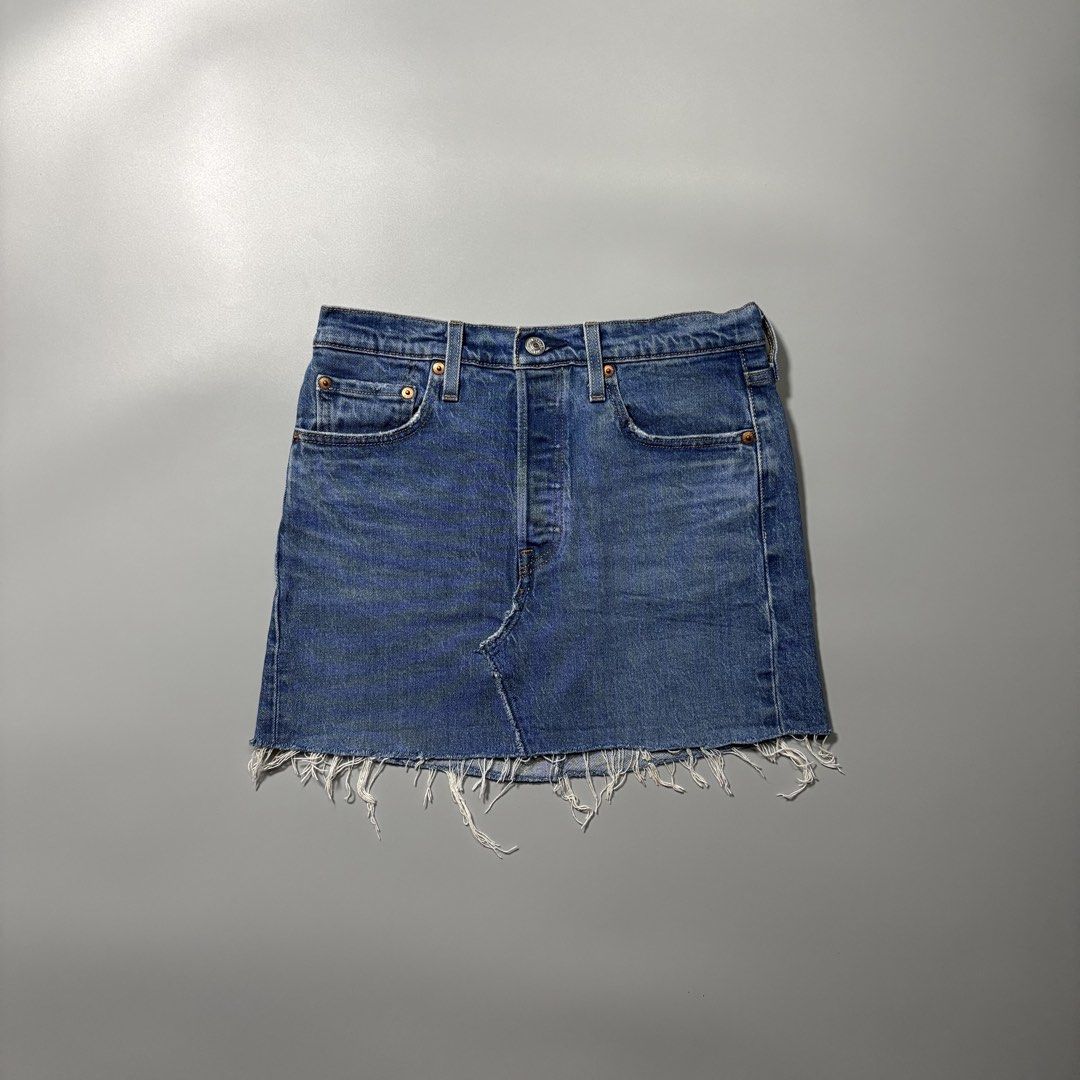 Levis 501 Skirt (Category: Skirts) located in Tayabas. Submitted by tayabaskartell (Listing ID 1459993351, Image 3). Description: .