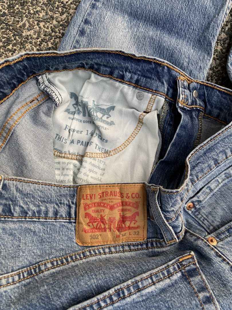 Levi’s 502 (Category: Jeans) located in Santo Tomas. Submitted by jomeldaniel999 (Listing ID 1460048242, Image 2). Description: Levi’s 502📌 Excellent condition Color rate:9/10 Size: Waist:32 Length:32 Open Leg: 10 Hem: 6.5 Issues: need wash/sign of usage Price: 1,100📌.