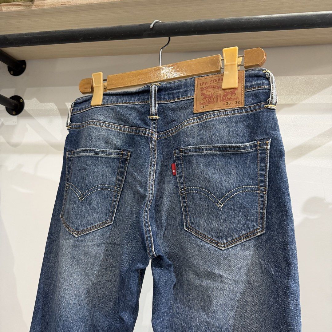 Levi’s 511 Blank Tab denim pants (Category: Jeans) located in Bambang. Submitted by heats777 (Listing ID 1460082289, Image 3). Description: Good condition No issues Blank Tab Made in Cambodia Size: 30.