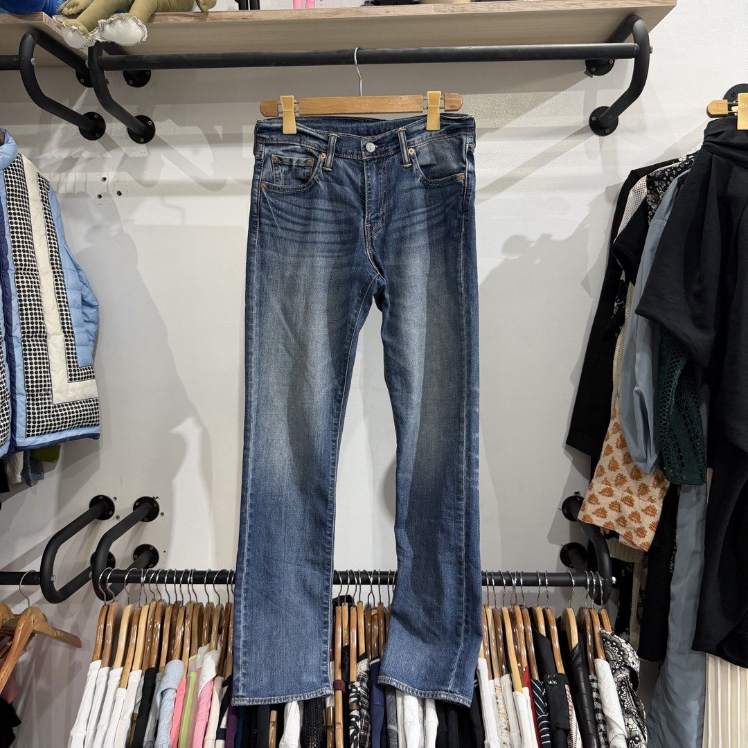 Levi’s 511 Blank Tab denim pants (Category: Jeans) located in Bambang. Submitted by heats777 (Listing ID 1460082289, Image 2). Description: Good condition No issues Blank Tab Made in Cambodia Size: 30.