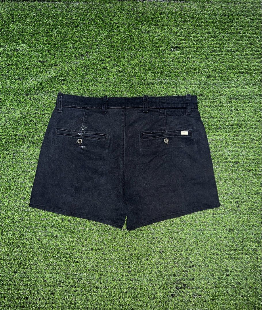 LEVIS CHINO SHORTS (Category: Tshirts & Polo Shirts ) located in Caloocan City. Submitted by gothrifted (Listing ID 1459960778, Image 2). Description: LEVIS CHINO SHORTS - thrifted - dimes w: fits up to 36 length: 14 opening: 12 - 9.5/10 color rate - issue: washable stains - fair condition *color may vary due to lighting .