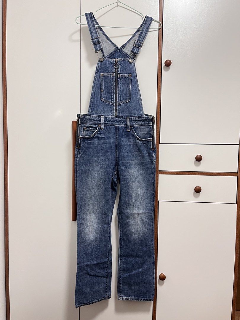 Levi’s Denim Overalls (Category: Jeans) located in Trece Martires City. Submitted by imwelllovedvintage (Listing ID 1460072796, Image 2). Description: Levi’s Denim Overalls/Jumper •excellent condition •28 laid flat •will send dimensions upon request.