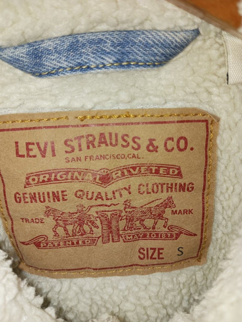 Levi's Denim Sherpa Jacket Mickey Mouse Edition Size S (Category: Coats, Jackets and Outerwear) located in Jolo. Submitted by zah-zah (Listing ID 1460012789, Image 3). Description: - Cool Levi's denim jacket - Cozy sherpa lining for warmth - Fun Mickey Mouse graphic on the back - Small Mickey detail on the chest - Classic button closure - Made in China.