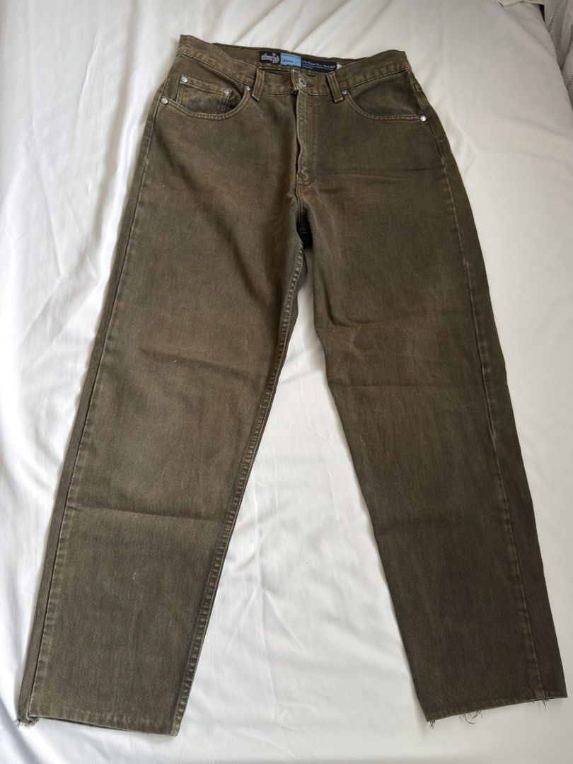Levi’s SilverTab Green Loose Jeans (Category: Jeans) located in Kawit. Submitted by grazielaa (Listing ID 1460023469, Image 1). Description: Waist: 31.5 inches circumference Rise: 12 inches Hips: 22 inches (laid flat) Outseam: 39 inches Inseam : 28 inches Leg Opening: 7.5 inches.
