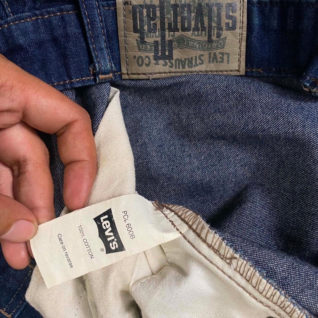 Levis SilverTab Long Jorts (Category: Shorts) located in Santa Barbara. Submitted by kelcardenas14 (Listing ID 1460099428, Image 3). Description: Waist 34 Length 30 Thigh 16.5 Hem 13.5.