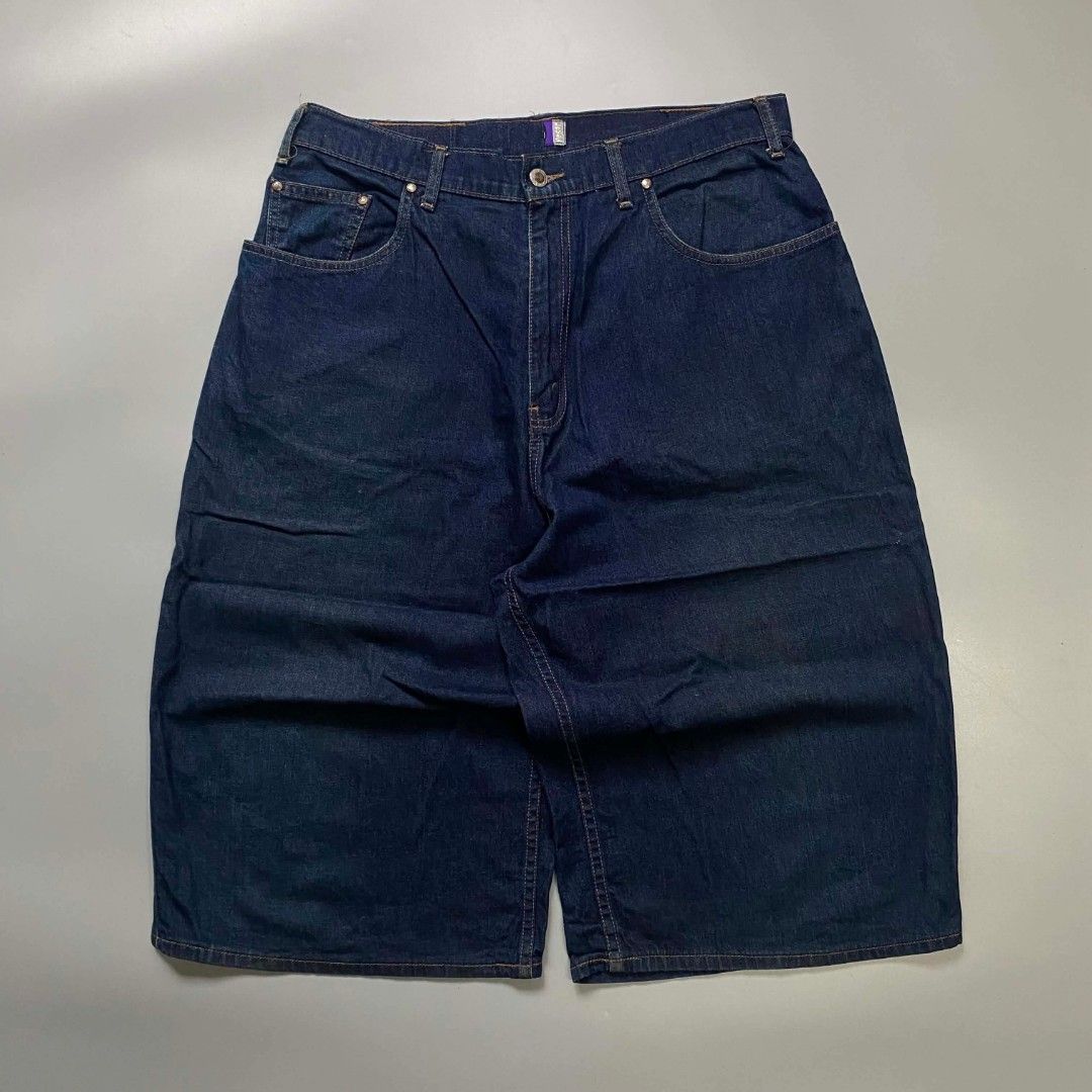 Levis SilverTab Long Jorts (Category: Shorts) located in Santa Barbara. Submitted by kelcardenas14 (Listing ID 1460099428, Image 2). Description: Waist 34 Length 30 Thigh 16.5 Hem 13.5.