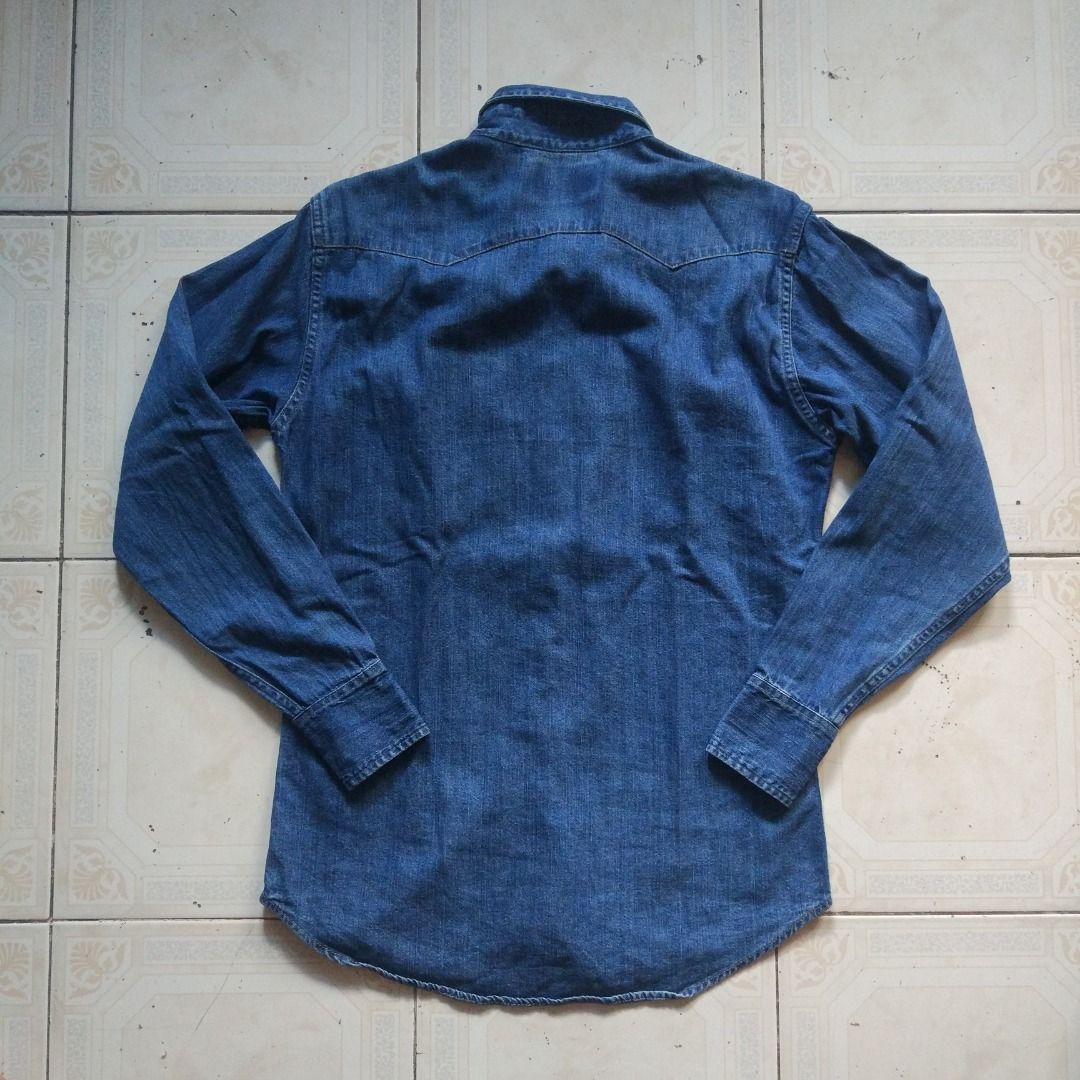 Levis Western Longsleeve M (Category: Formal Shirts) located in Pasay City. Submitted by denimdude.ph (Listing ID 1459994658, Image 2). Description: .