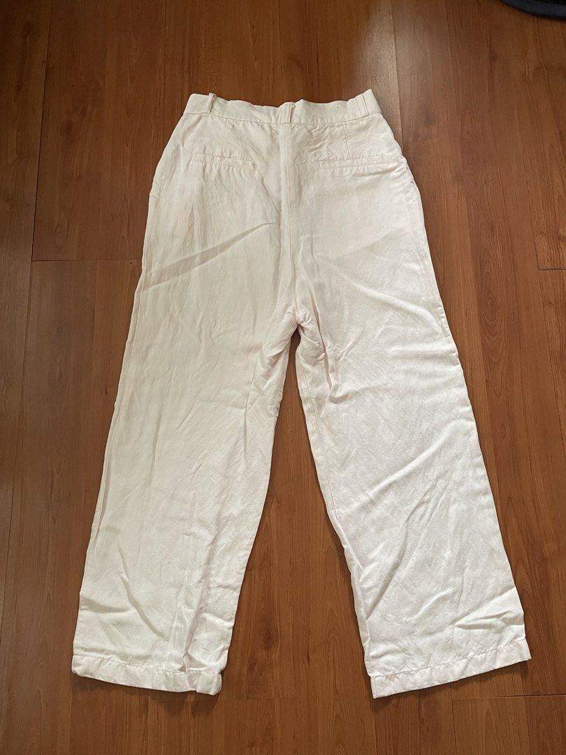 Light Pink Linen Pants - Small (Category: Other Bottoms) located in Quezon City. Submitted by greenteaslush (Listing ID 1459960093, Image 3). Description: • cute light pink linen zip pants • soft and airy material waist: 13” rise: 13.5” length: 34” feel free to ask for more pictures! .