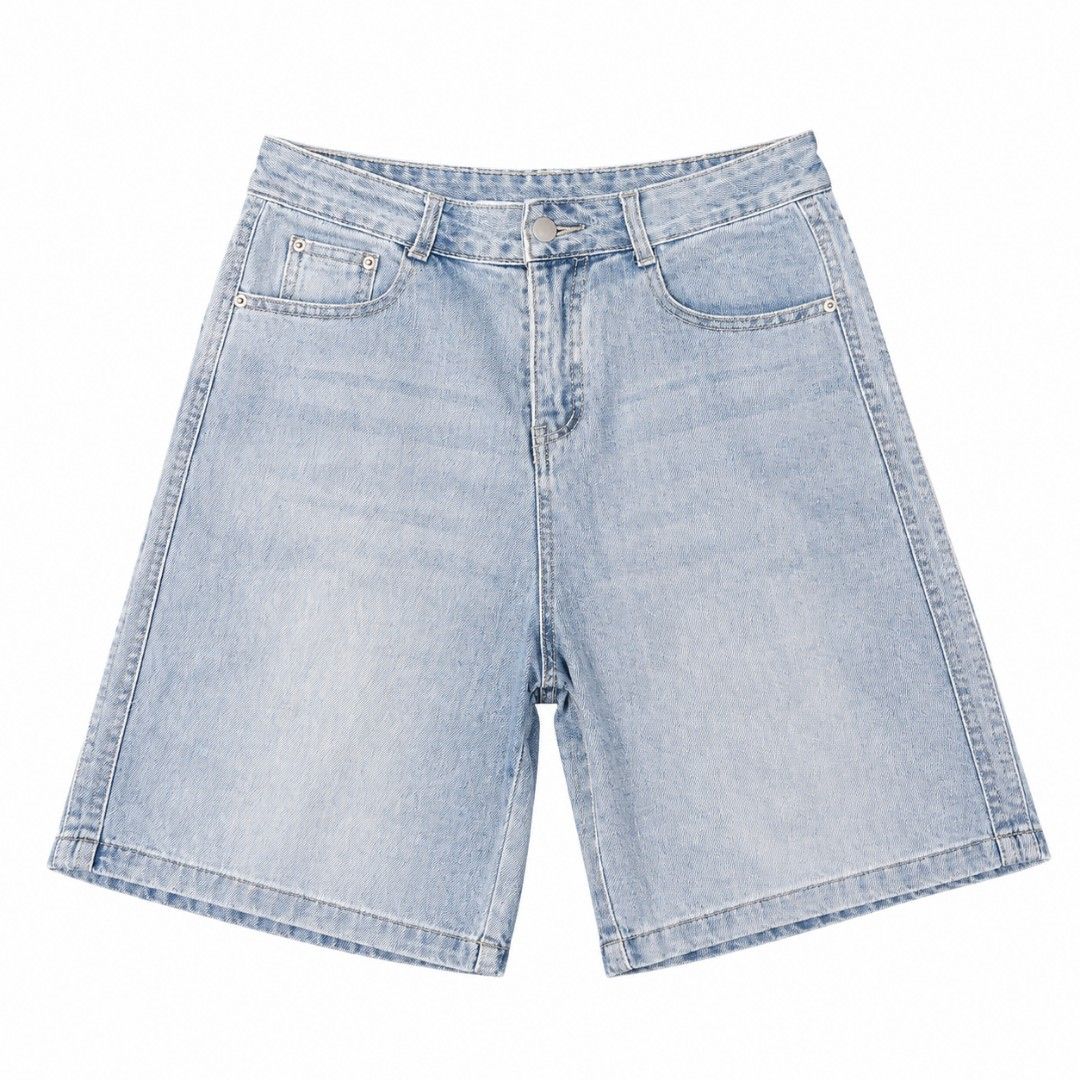 Light Wash Denim Bermuda Shorts (Category: Shorts) located in Manila. Submitted by chieezz (Listing ID 1460046104, Image 1). Description: - Classic light wash denim shorts - Relaxed fit - Bermuda length - Two front pockets - Button and zip closure - Ideal for casual wear - Easy to style with any top.