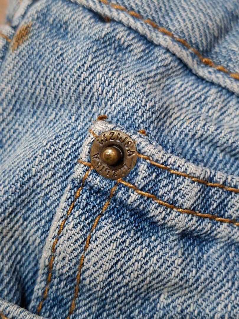 Liz Lisa denim shorts (Category: Shorts) located in Masinloc. Submitted by juancarlob98860 (Listing ID 1460046944, Image 3). Description: Liz Lisa denim shorts Size on Tag:Medium (28) Dimes:14×8.5 Color Rate:9/10 Condition:9/10.