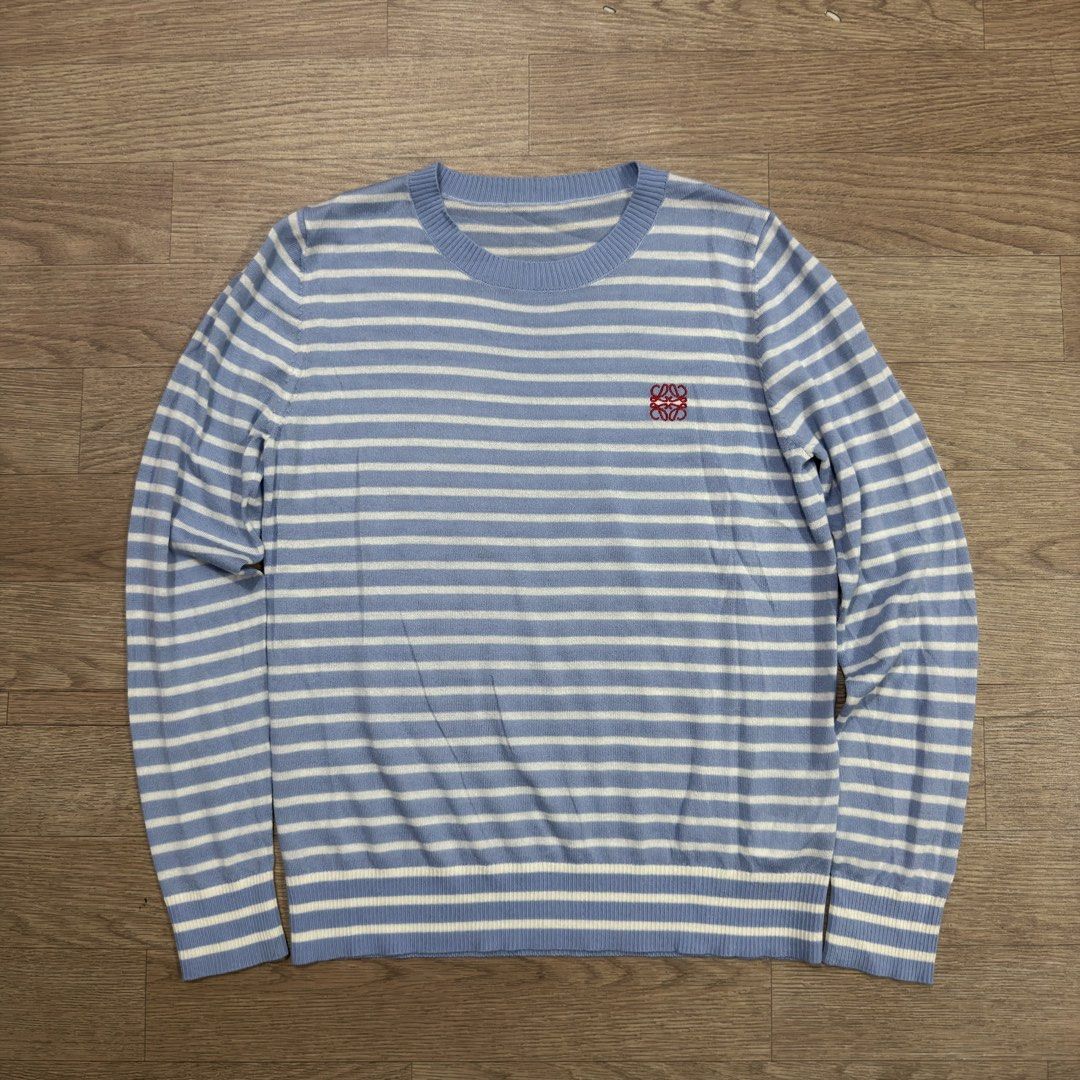Loewe Knit Longsleeves (Category: Luxury Apparel) located in Imus. Submitted by casterhitz (Listing ID 1460074147, Image 1). Description: Medium 20x27 No issue Excellent condition .