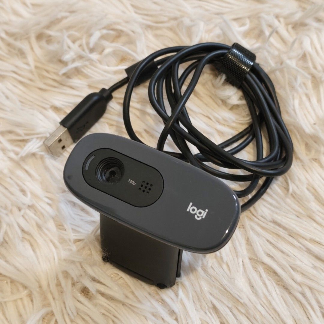 Logitech C270 720p HD Webcam (Category: Webcams) located in Quezon City. Submitted by hayangi (Listing ID 1460009287, Image 1). Description: - Logitech C270 HD Webcam - Records in 720p HD resolution - Ideal for video calls and live streaming - Easy USB connection - Includes attached cable - Plug and play functionality - Tested and still works well even if left unused for quite some time - No box anymore - Will ship from Quezon City.