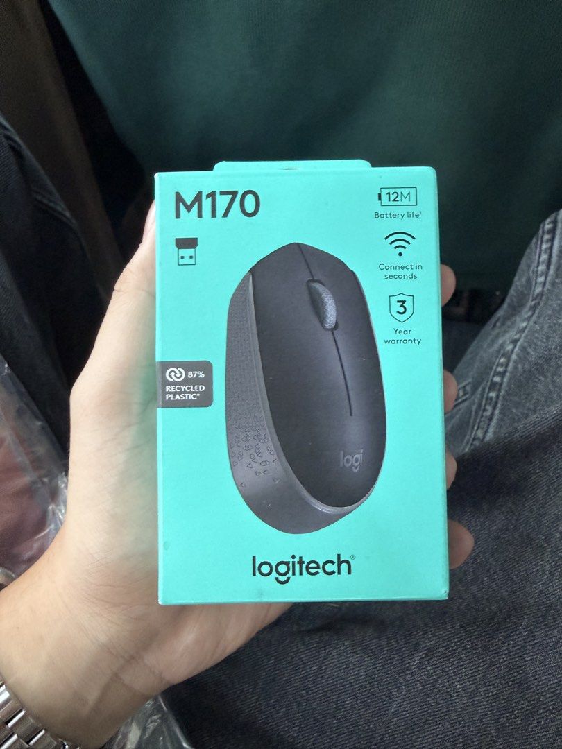 Logitech Wireless Mouse M170 (Category: Mouse & Mousepads) located in Rodriguez. Submitted by babytoothy (Listing ID 1459975635, Image 2). Description: 250 rfs: extra mouse.